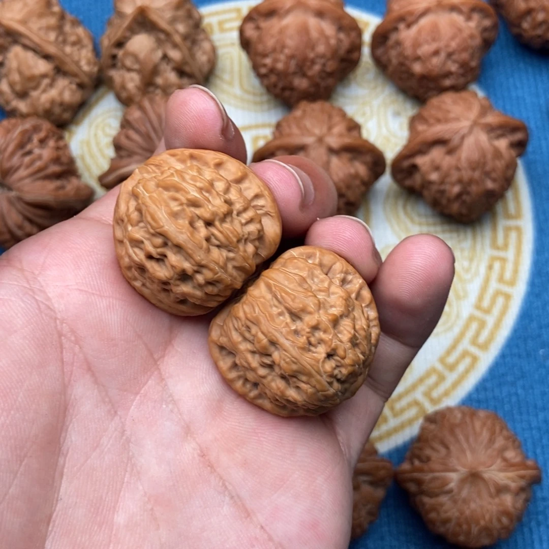 一***啦吊坠文玩核桃30白狮子