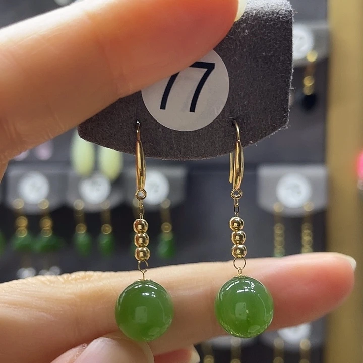 和田玉18K金镶嵌耳饰