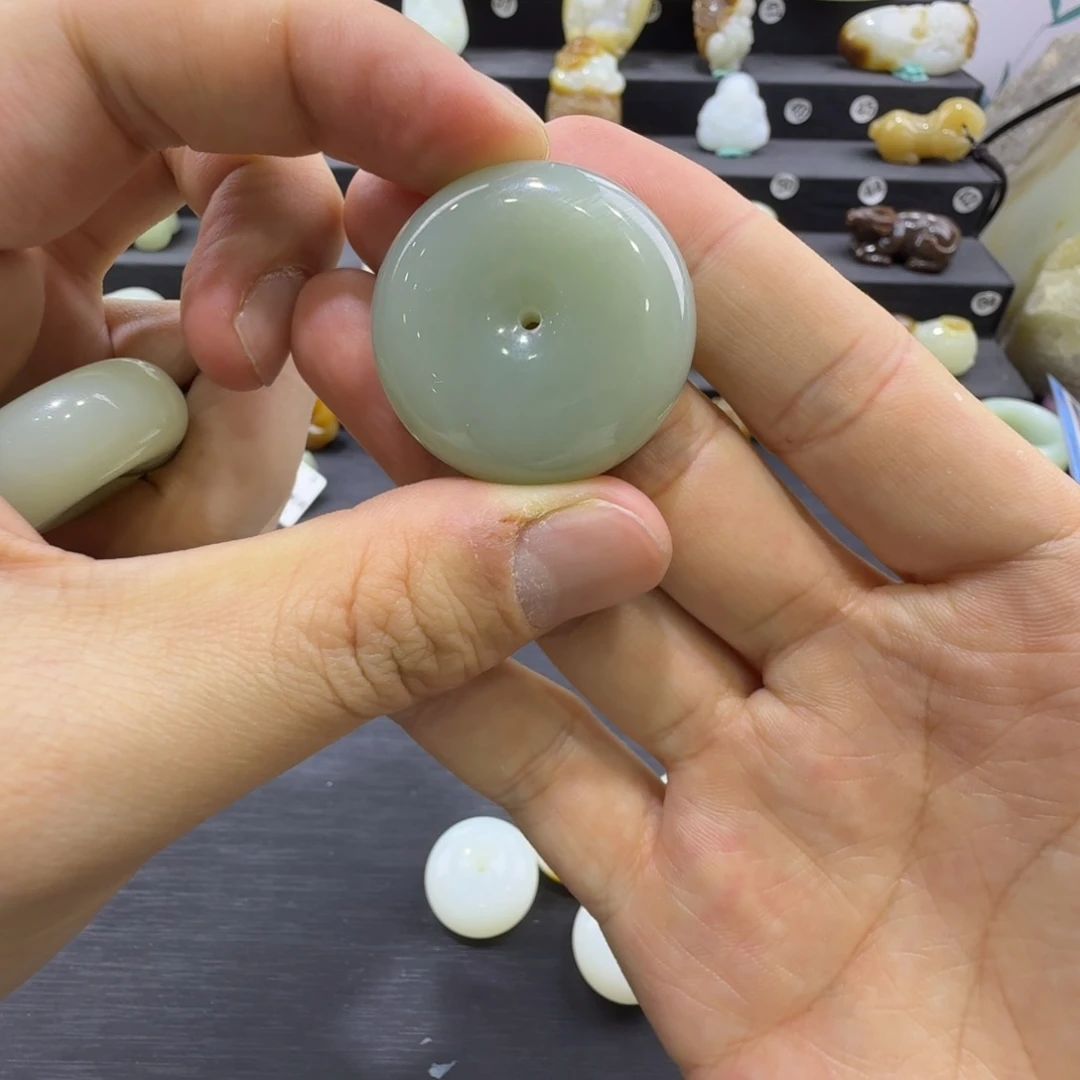 和田玉未镶嵌吊坠(赠链)新疆和田玉