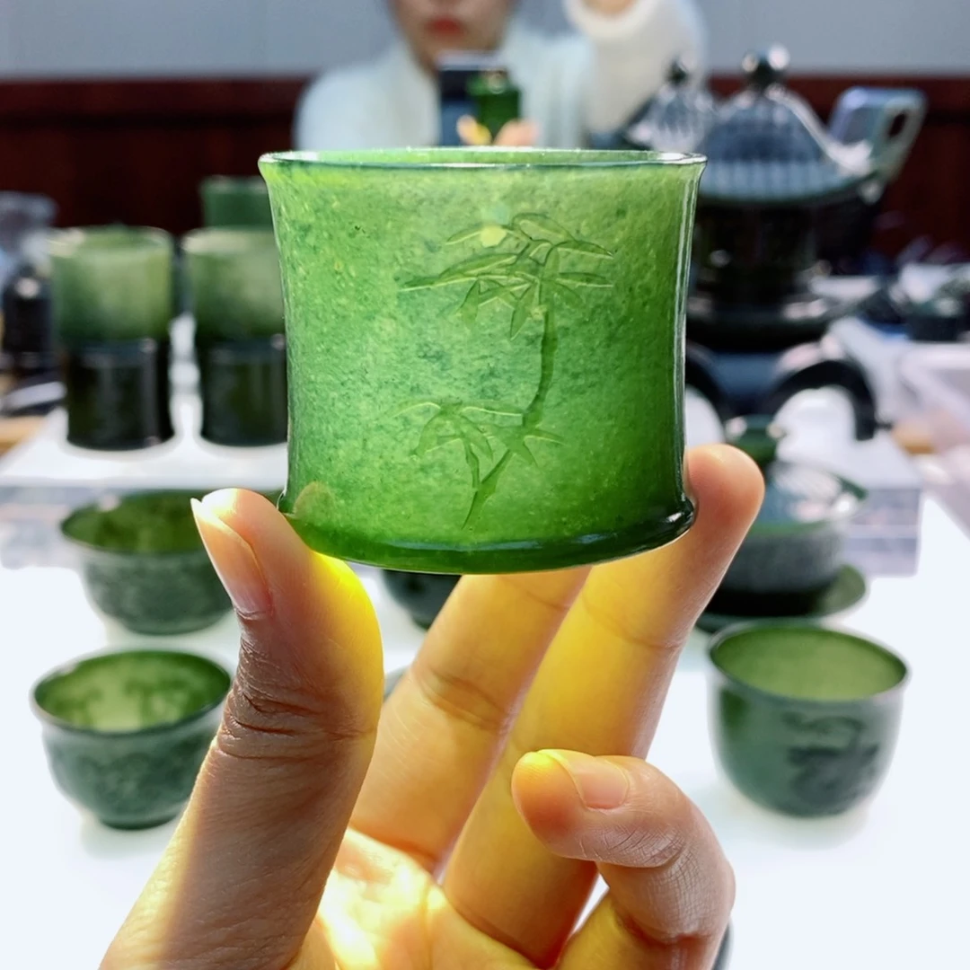 未镶嵌和田玉摆件