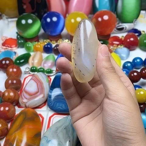 玛瑙/玉髓耳钉未镶嵌