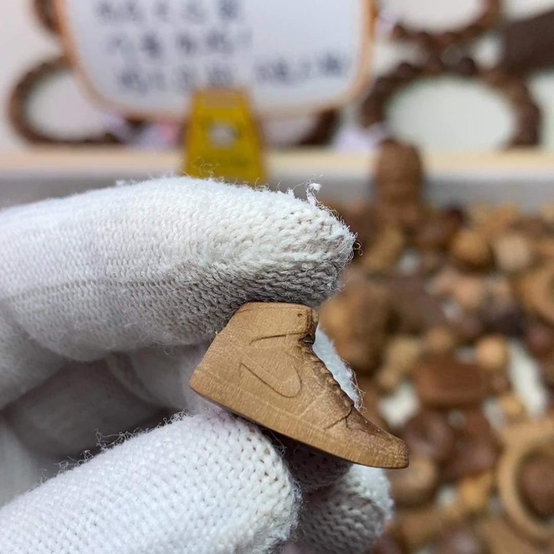 檀香木散珠印度迈索尔老山檀2.2*1.2瑕疵AJ