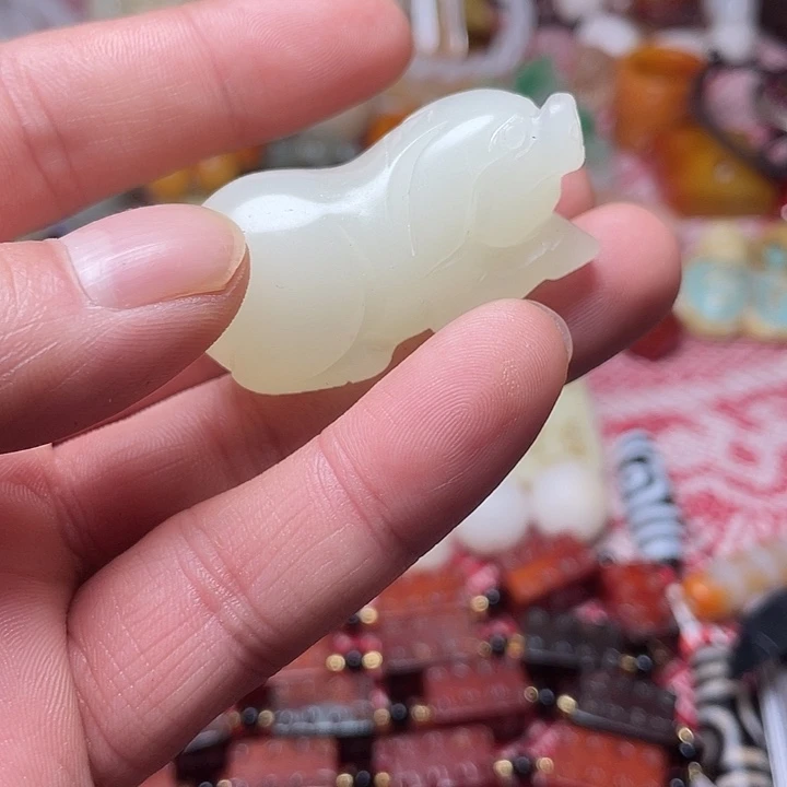 我***我和田玉未镶嵌颈饰