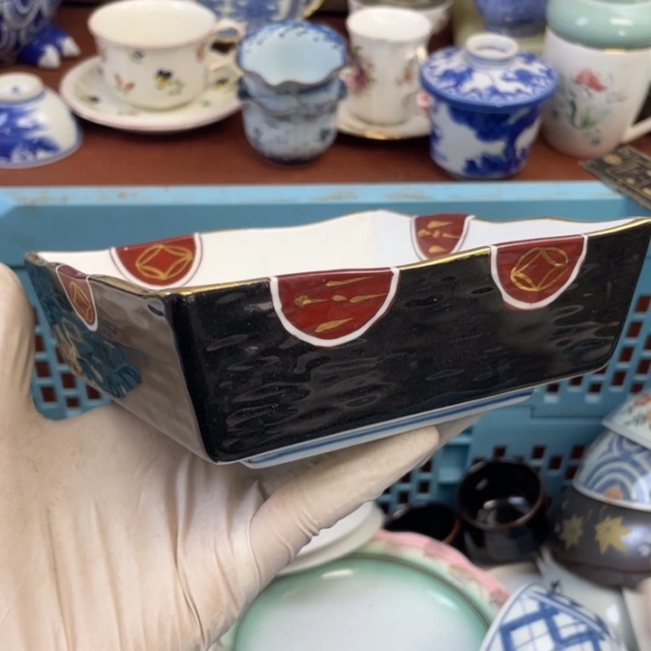 他家瓷器真美…开播了