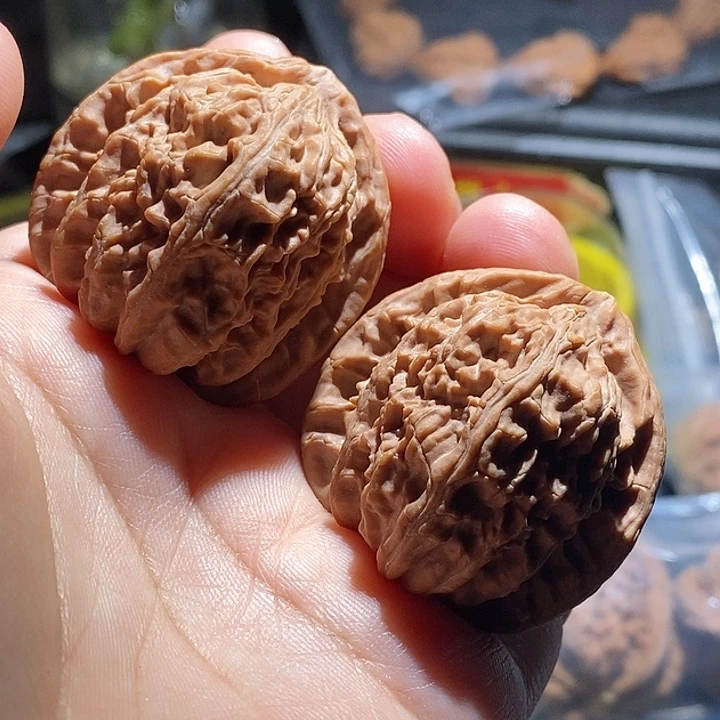 【闪购商品】吊坠文玩核桃三角白