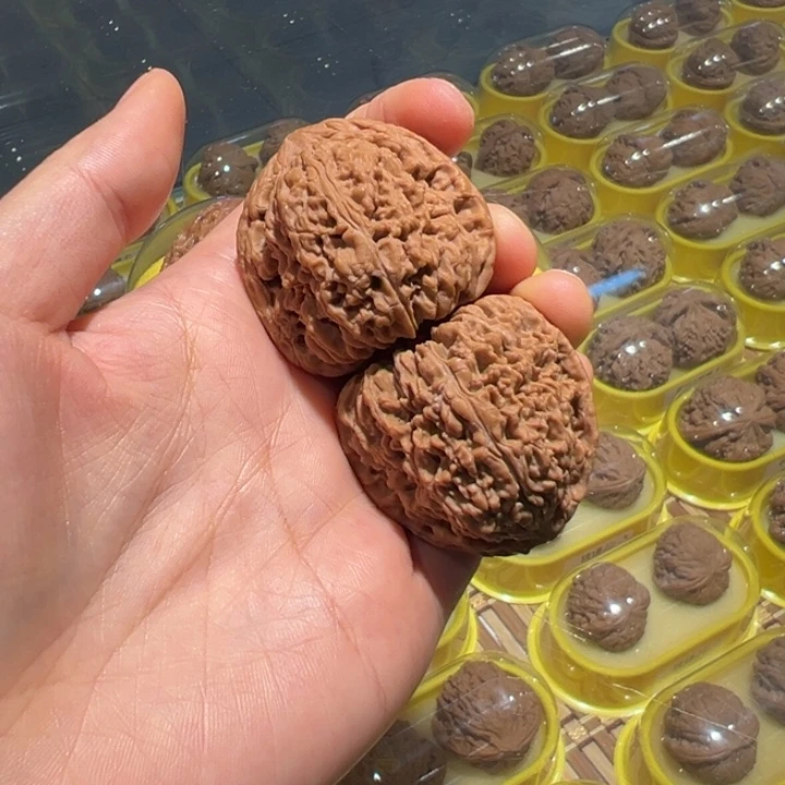 把件文玩核桃南疆石