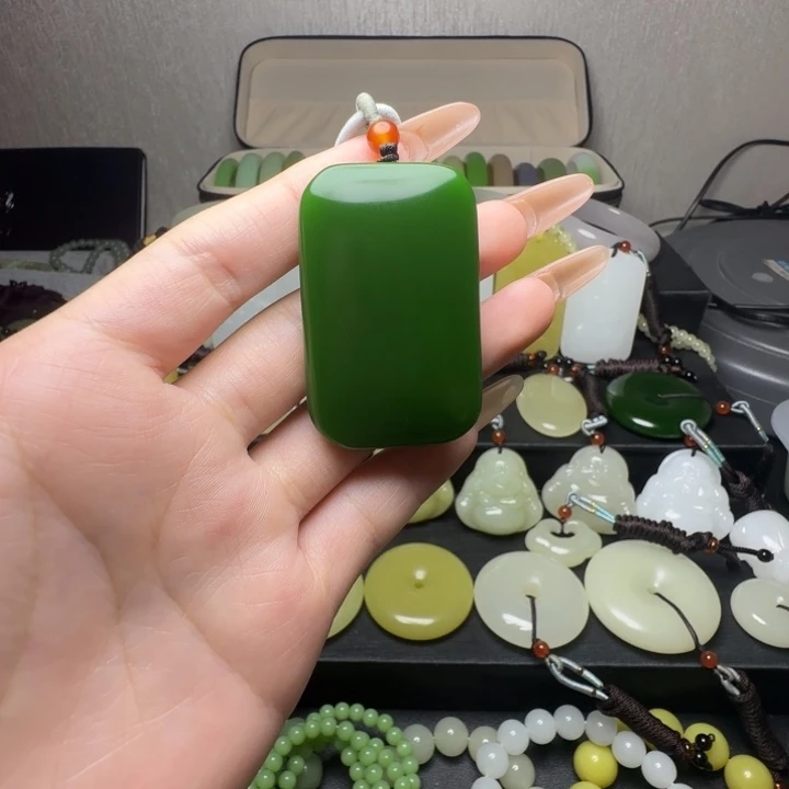 新疆老料菠菜绿无事牌