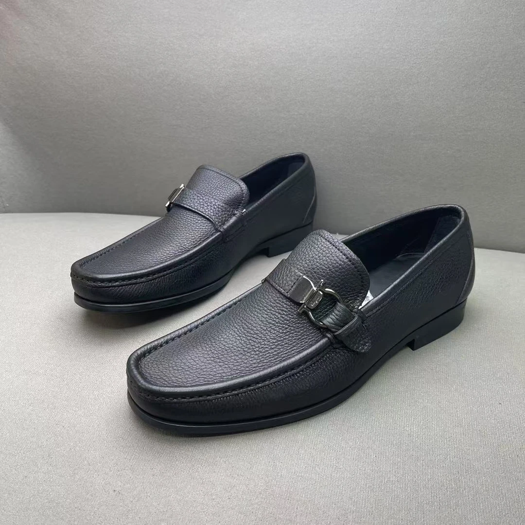 99新 FERRAGAMO/菲拉格慕 黑色男士银扣时尚商务正装皮鞋 40码