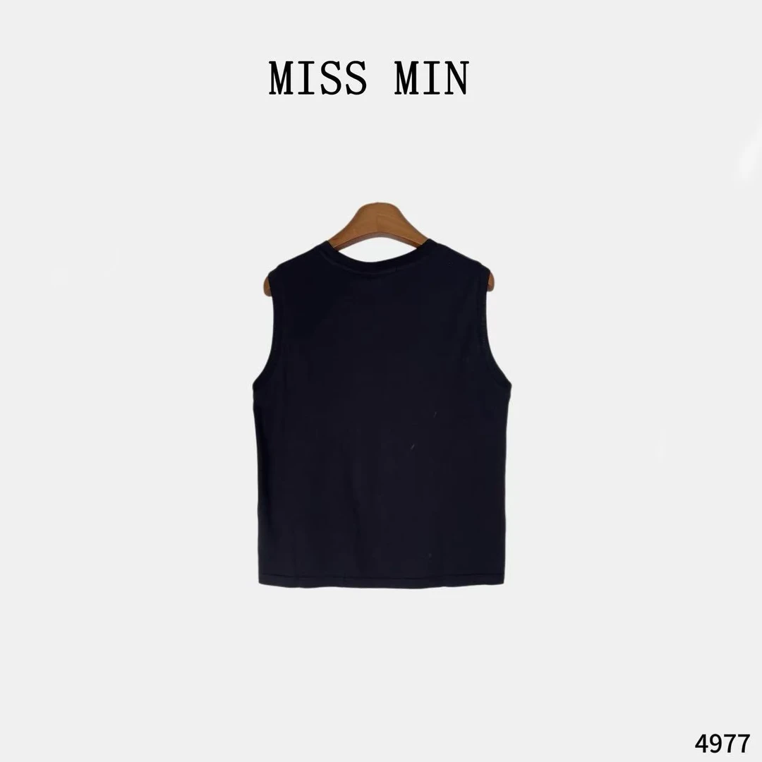MISSMIN【酷感简约】女装无袖圆领T洋气衣服女上衣遮肉背心4977