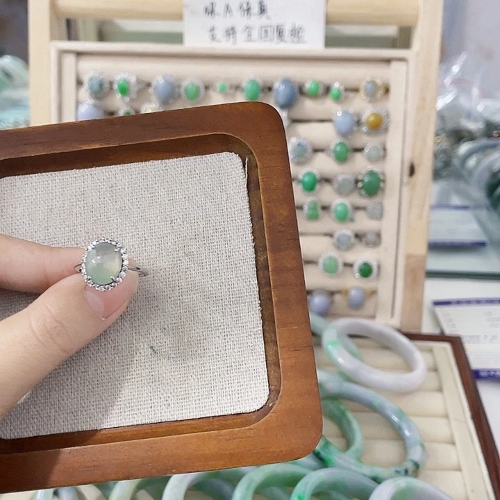 翡翠未镶嵌颈饰天然翡翠Ａ货