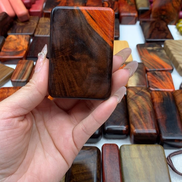 交趾黄檀（大红酸枝）比*卜