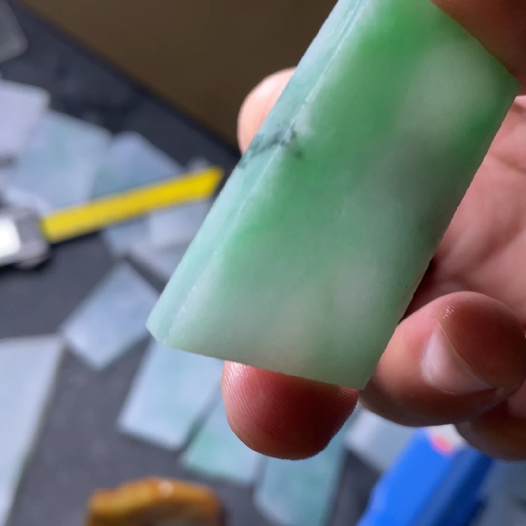 未镶嵌定制翡翠