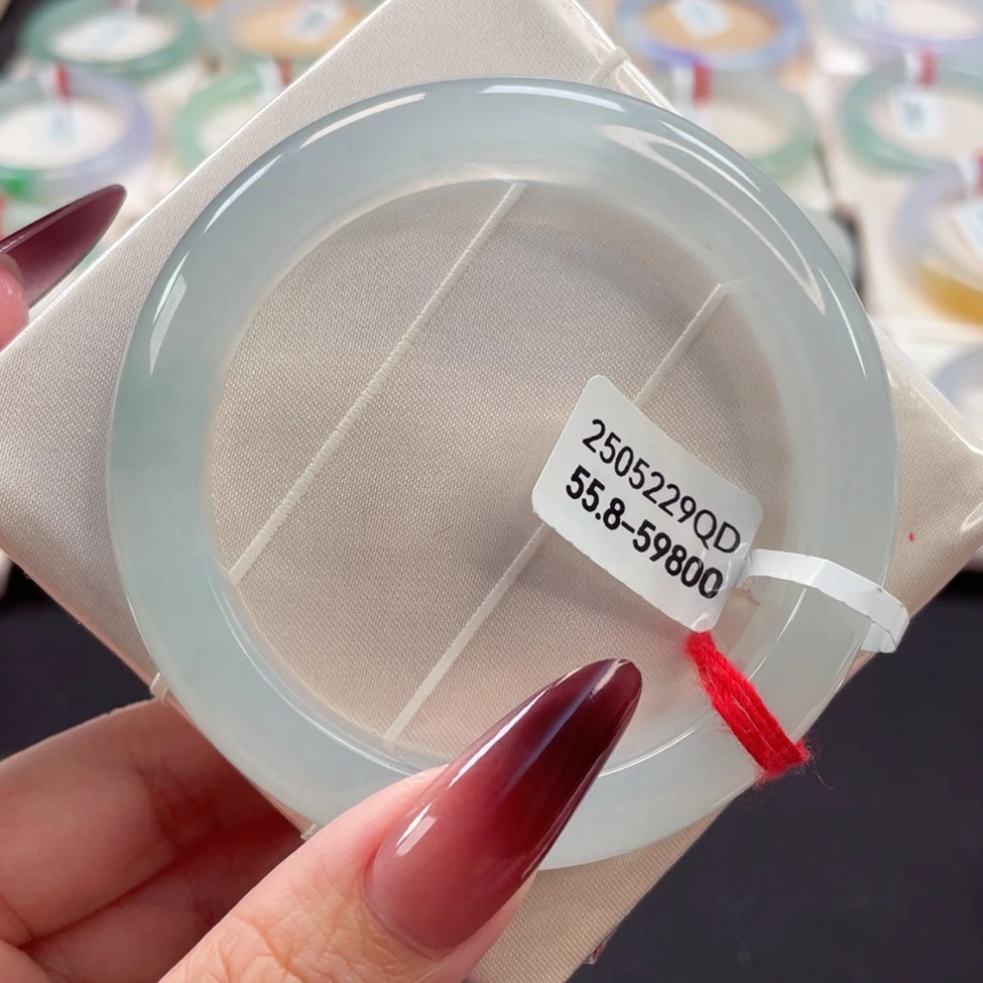 未镶嵌手镯翡翠31号55.8冰透晴水起光