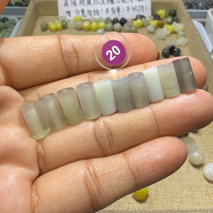 和田玉未镶嵌珠宝奇石