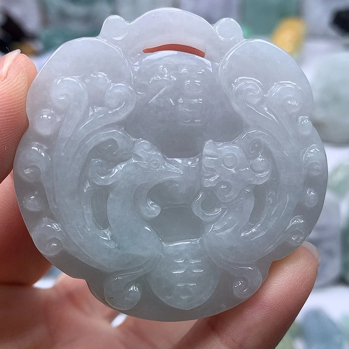 翡翠未镶嵌颈饰龙凤呈祥两面工艺福利