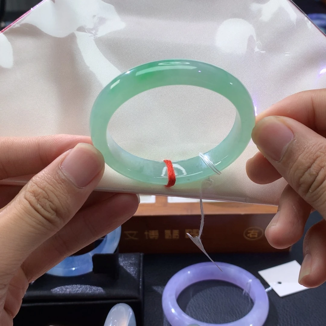 翡翠未镶嵌手镯贵妃3号