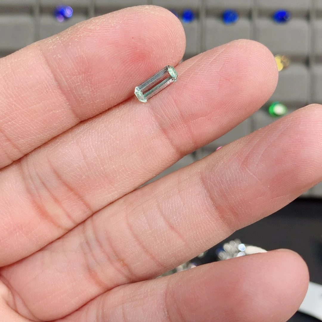 绿柱石裸石未镶嵌0.76ct