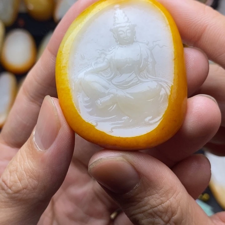 和田玉未镶嵌颈饰