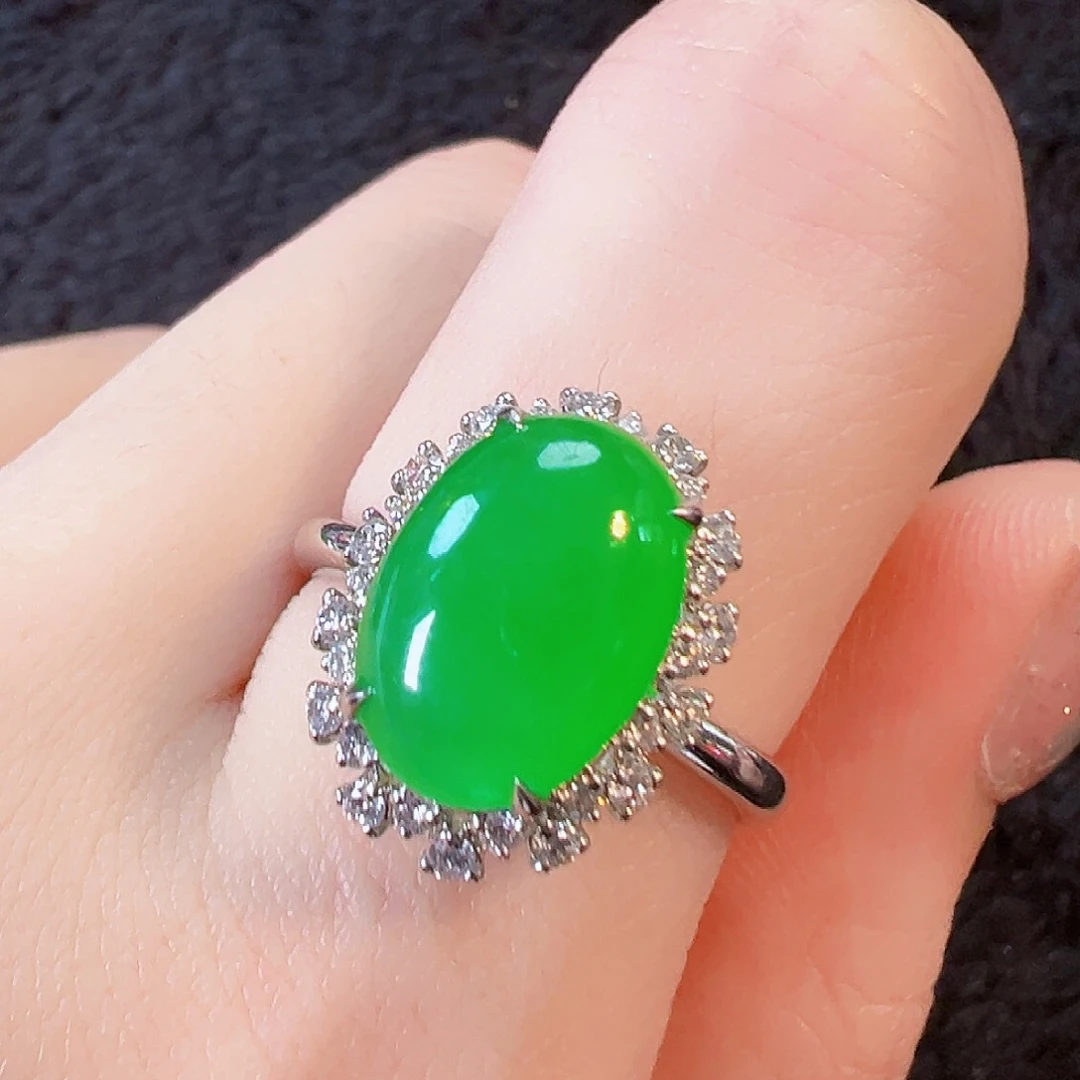 翡翠戒指18K金镶嵌和**婷签收后24小时鉴赏期