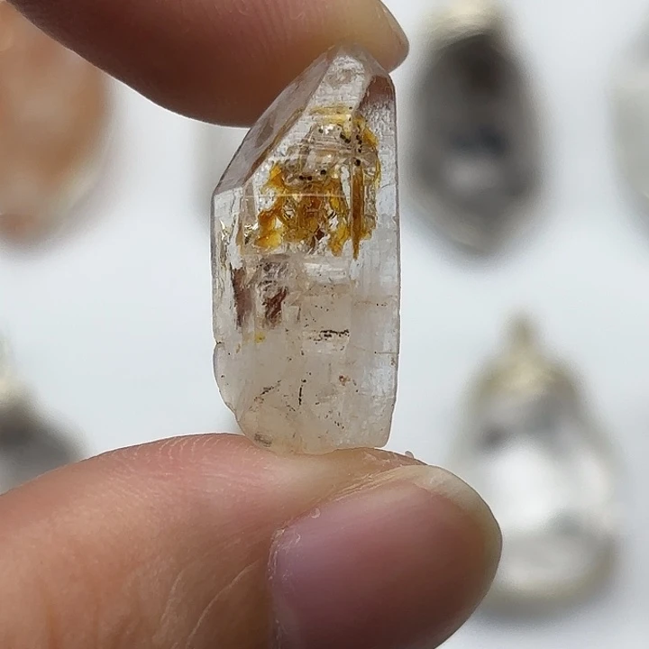 颈饰未镶嵌水晶巴基斯坦油胆闪灵钻24mm+