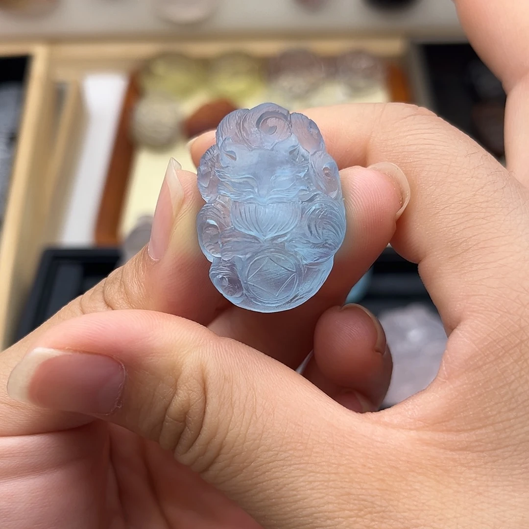 银S925镶嵌颈饰水晶辣****a海蓝宝九尾73