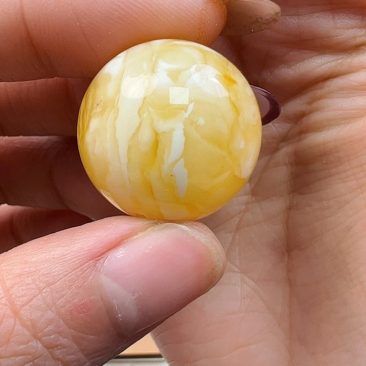 蜜蜡未镶嵌珠宝奇石