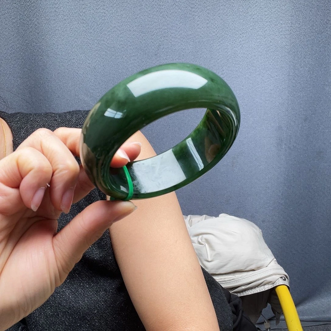 平***签和田玉未镶嵌手镯