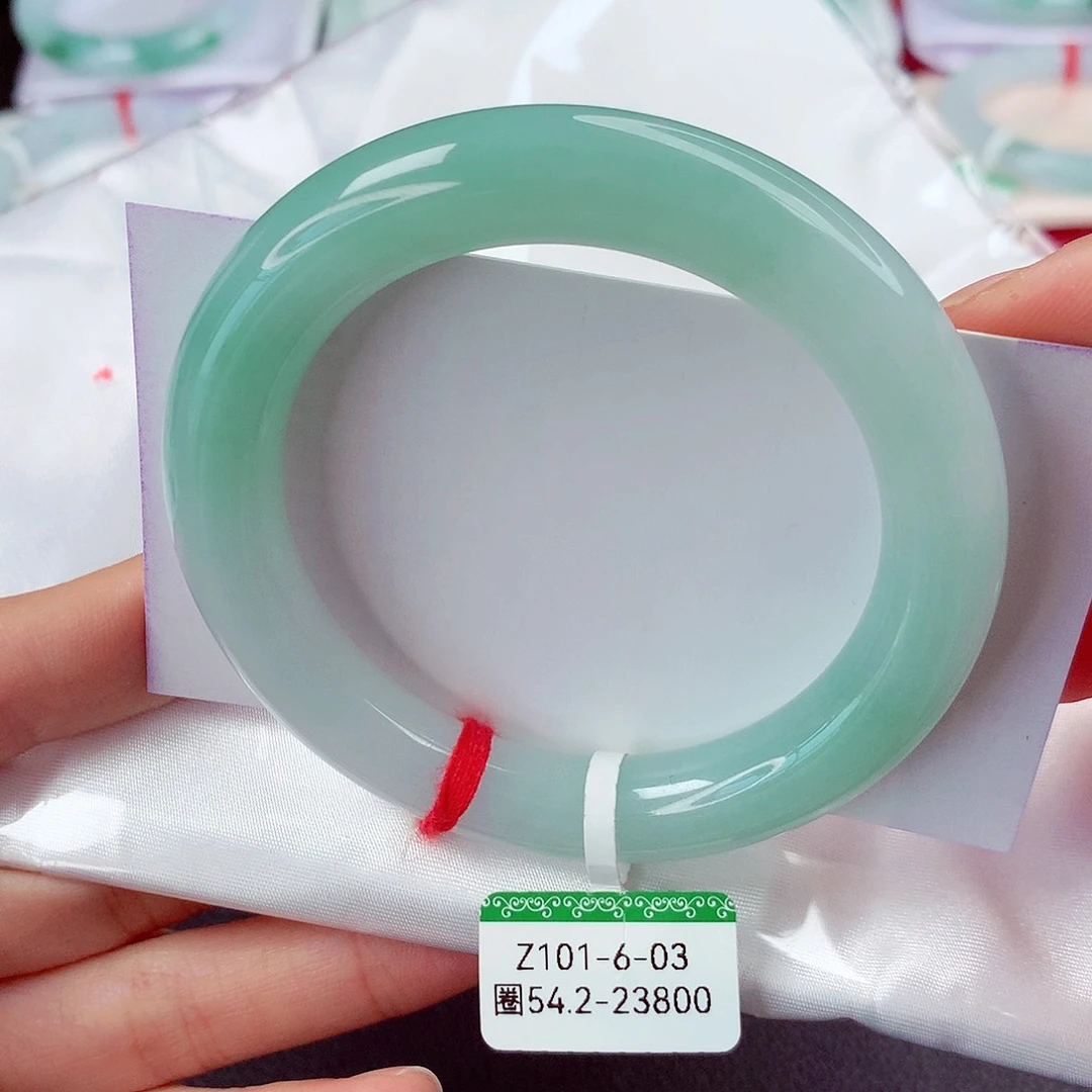 翡翠未镶嵌手镯缅甸天然翡翠手镯