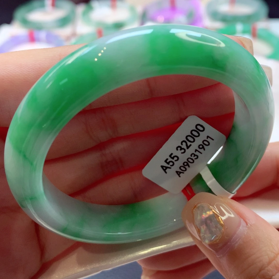 翡翠手镯未镶嵌88号正圈77