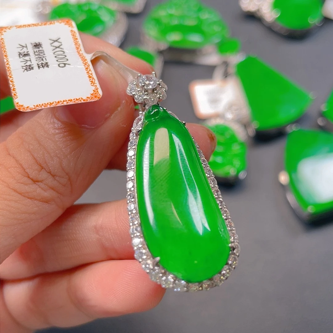 【闪购商品】颈饰银S925镶嵌翡翠翡翠