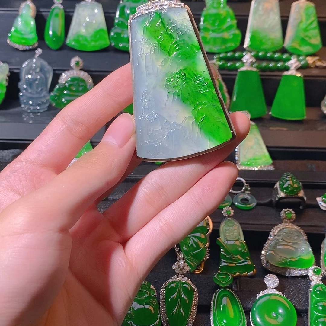 翡翠未镶嵌颈饰号