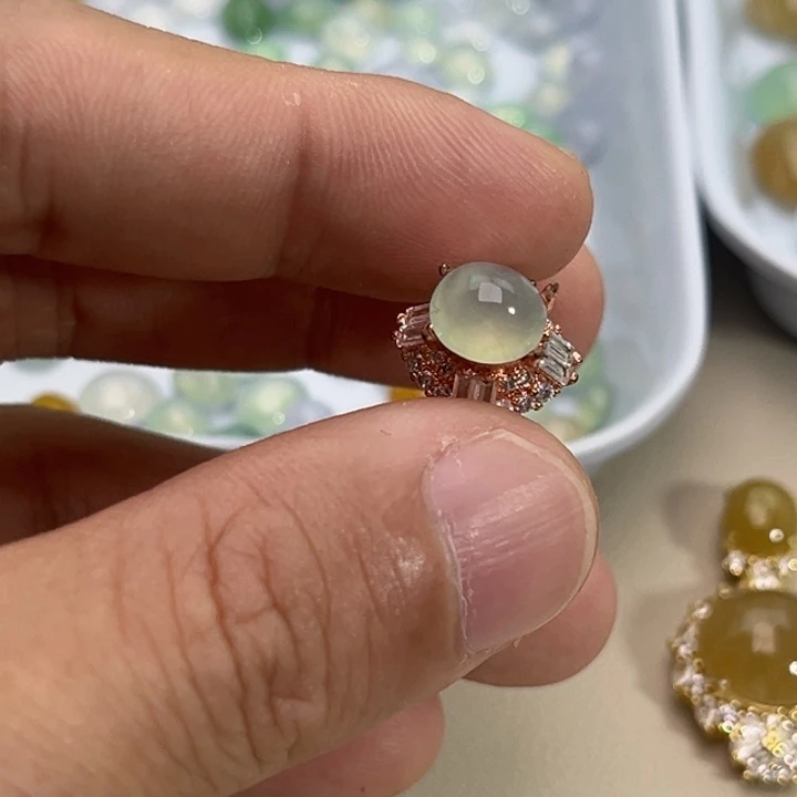 翡翠裸石缅甸A货翡翠