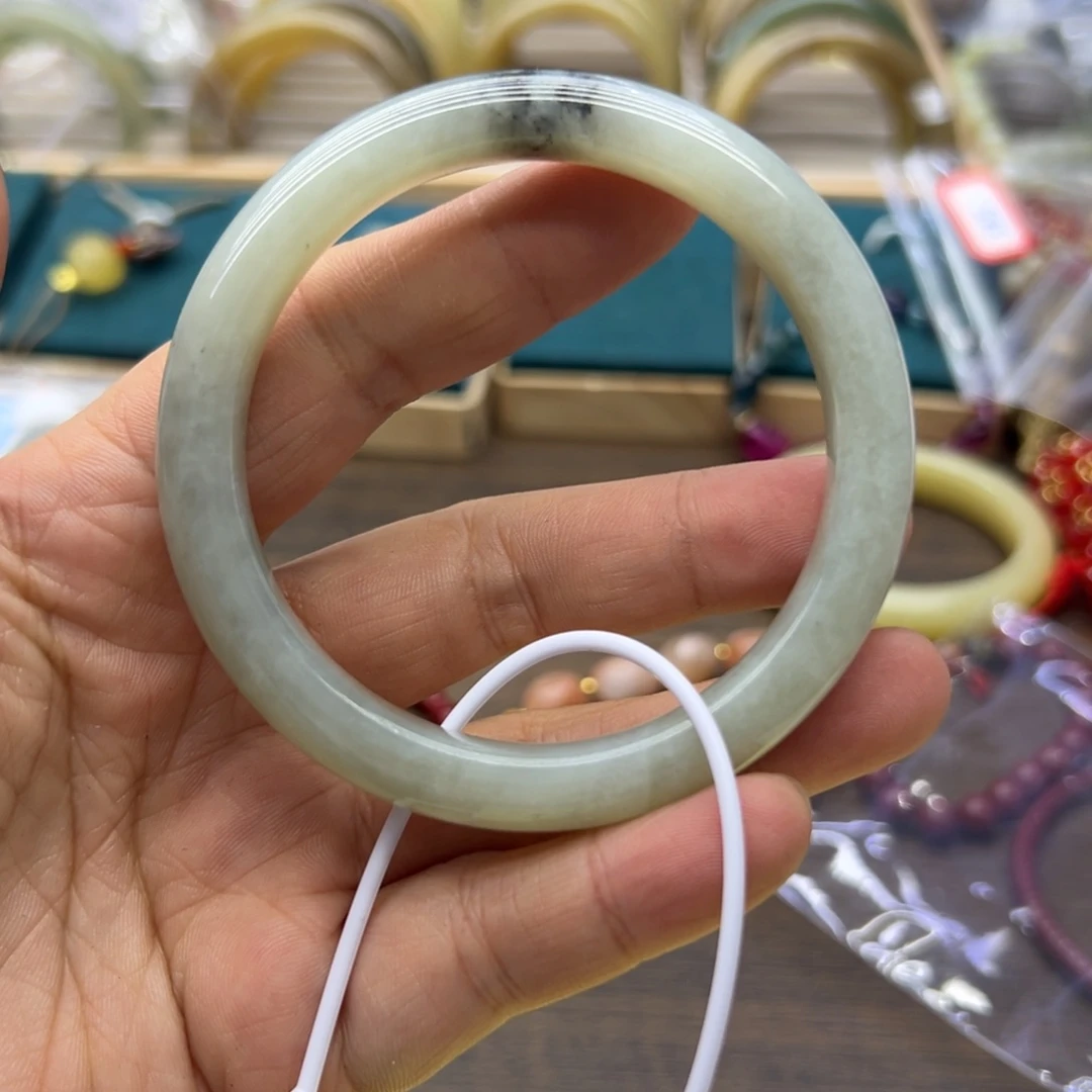 和田玉未镶嵌手镯59.5圈围220