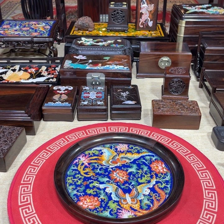 紫檀木类成套家具