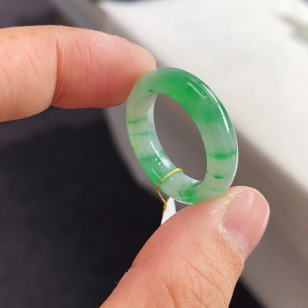 翡翠未镶嵌戒指17号