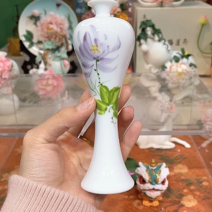 手工陶瓷精致摆件