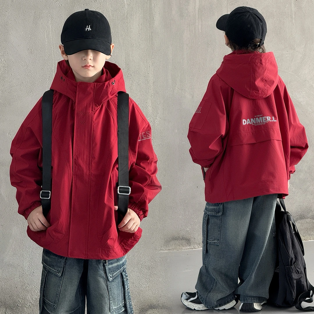 男童秋季外套2025新款中大童秋装宽松男孩春秋款儿童冲锋衣痞帅风