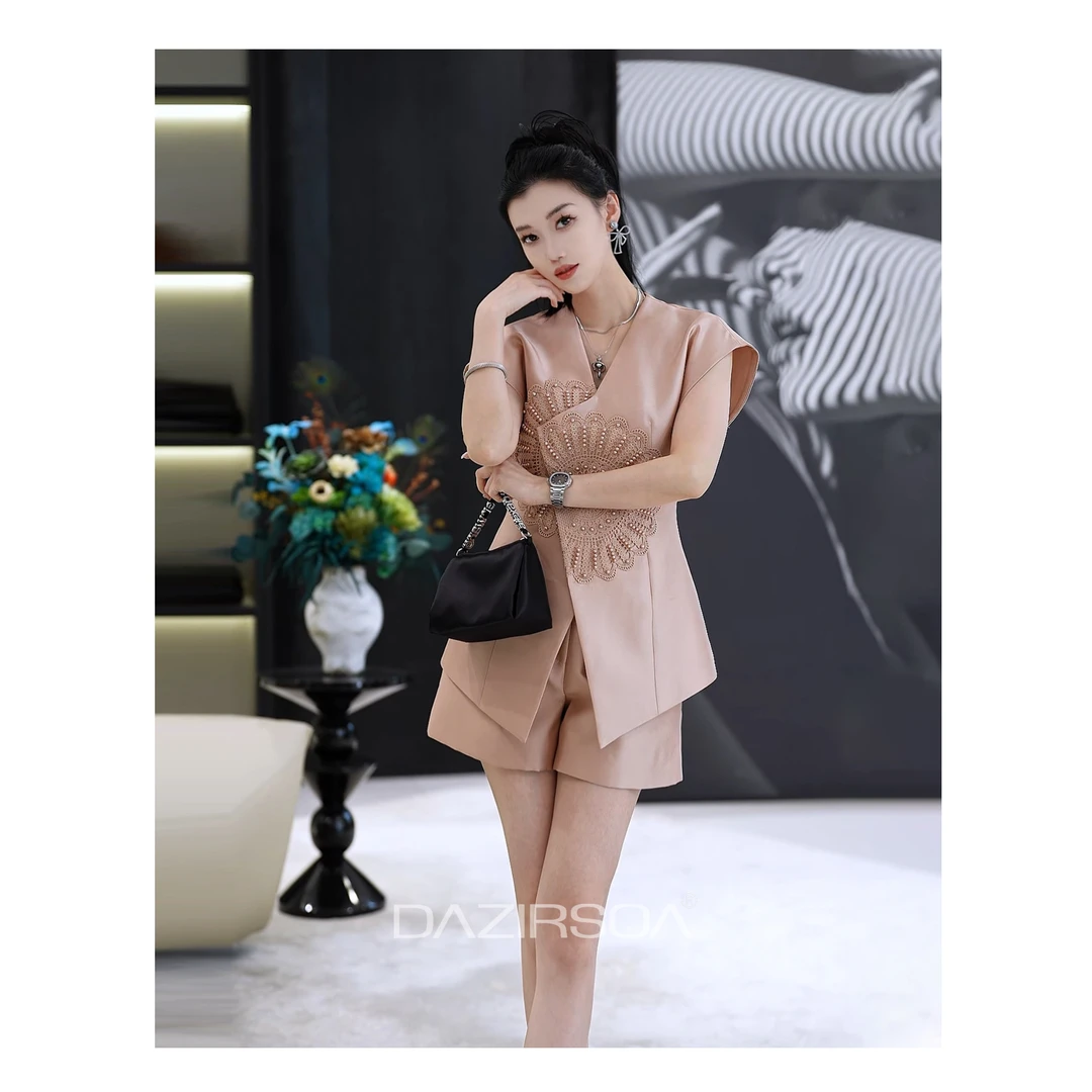 “晨光初现”时尚百搭拼接法绣钉珠马甲套装 AA259