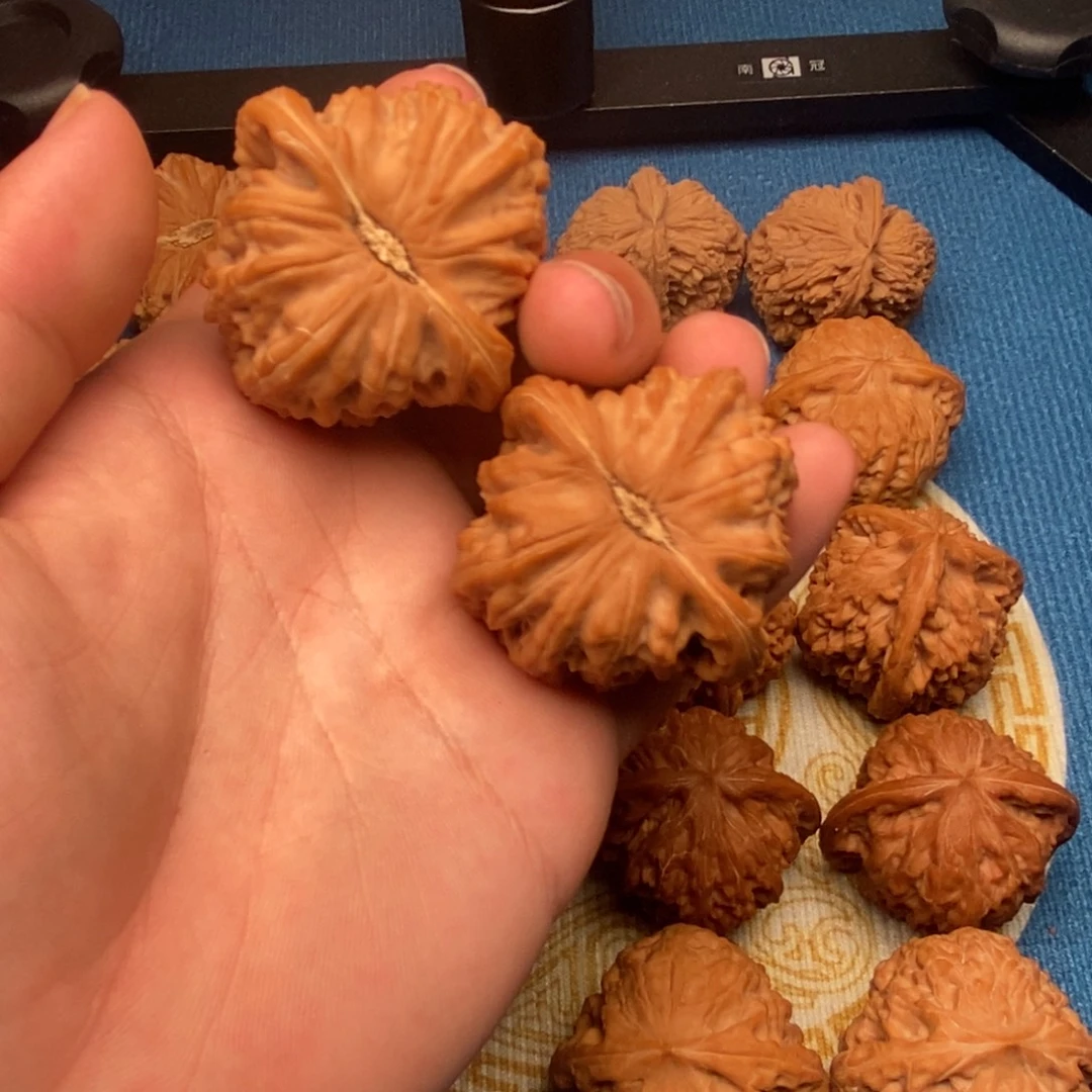 吊坠文玩核桃44闷白
