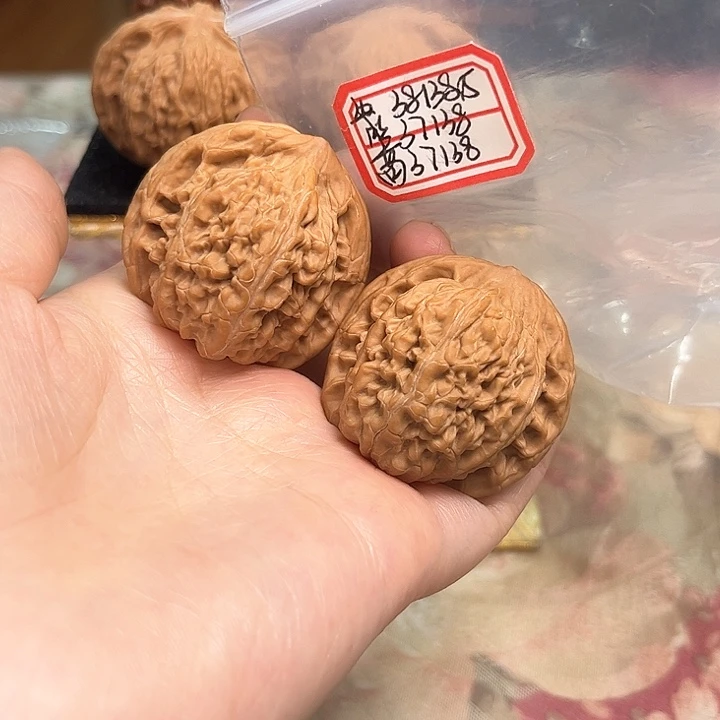 把件文玩核桃望月