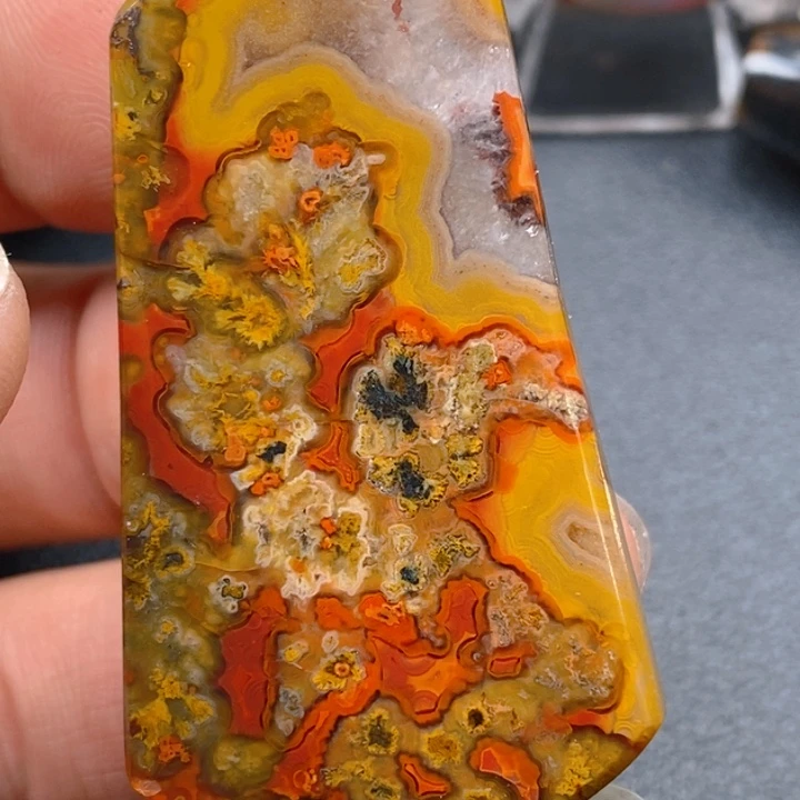 玛瑙/玉髓颈饰未镶嵌择****务