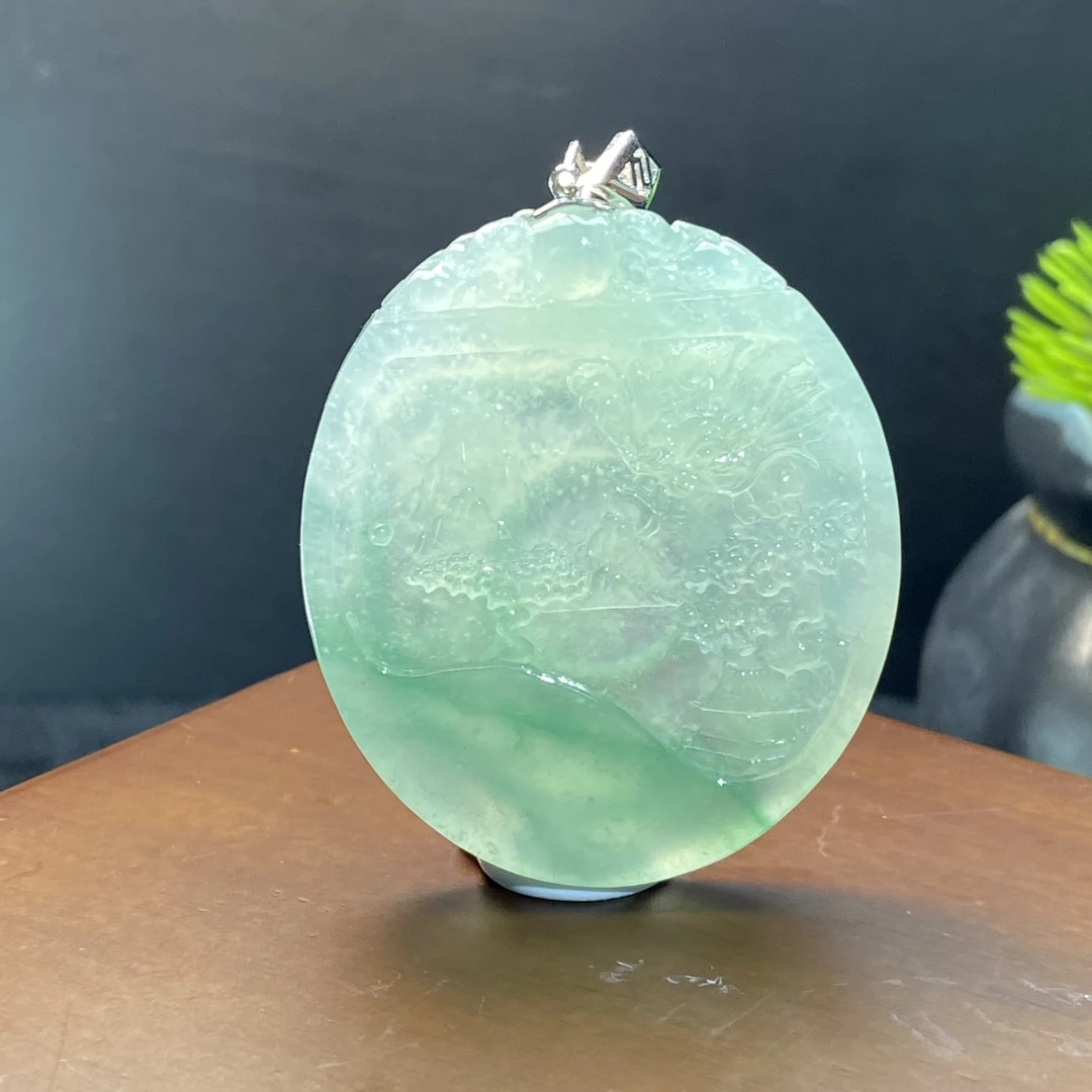 RX10天然缅甸A货翡翠冰绿山水圆牌/076042/北京中保拍卖