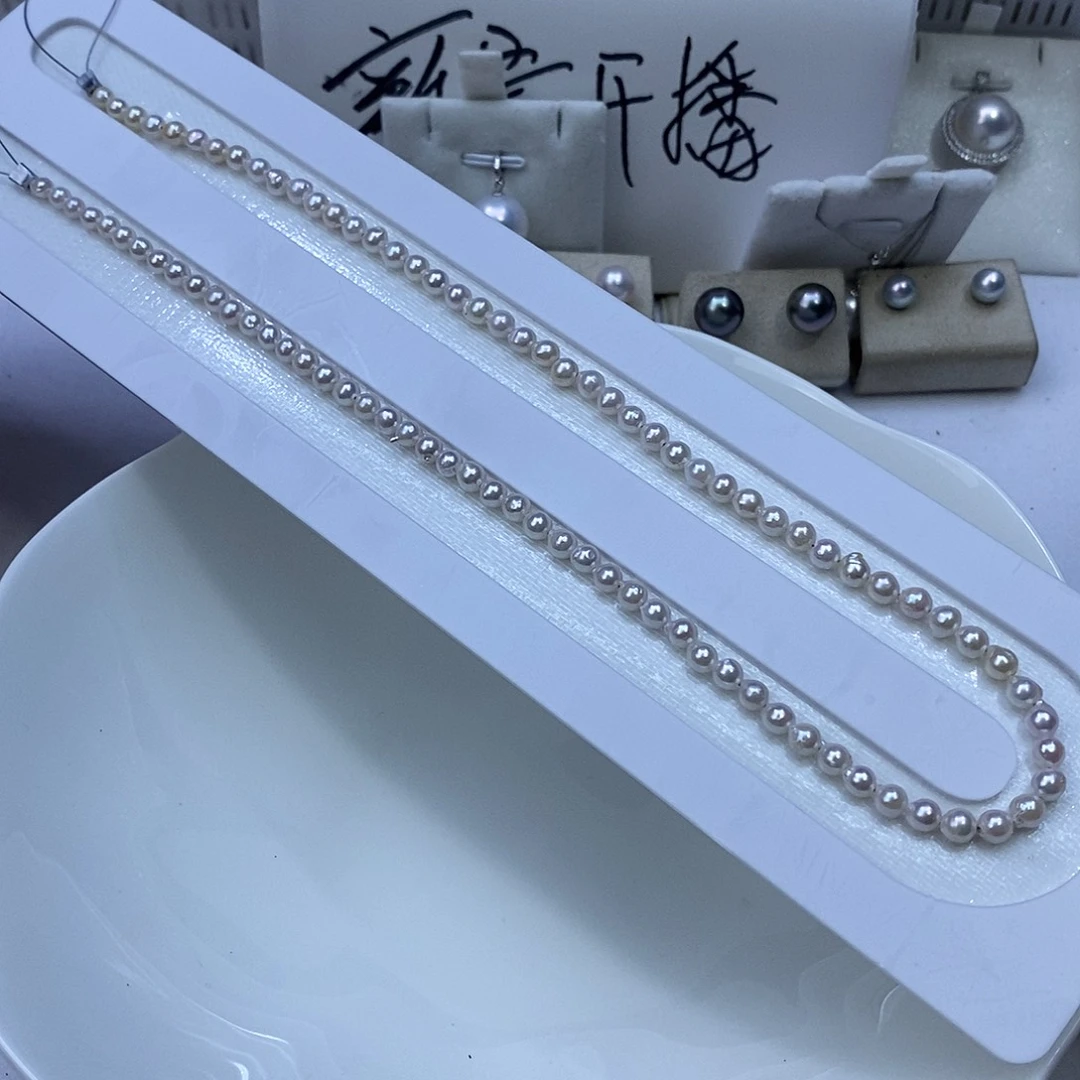 未镶嵌海水珍珠颈饰