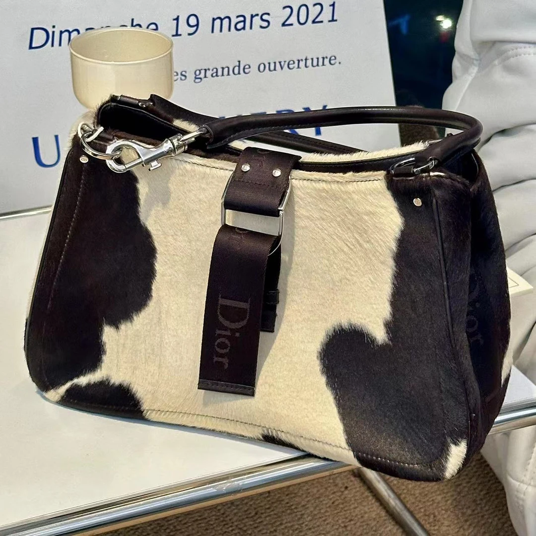 95新 DIOR/迪奥 牛奶配色手提腕跨马毛包