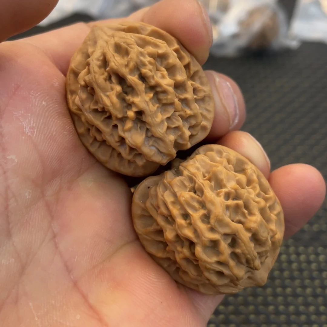 秦岭小王文玩核桃