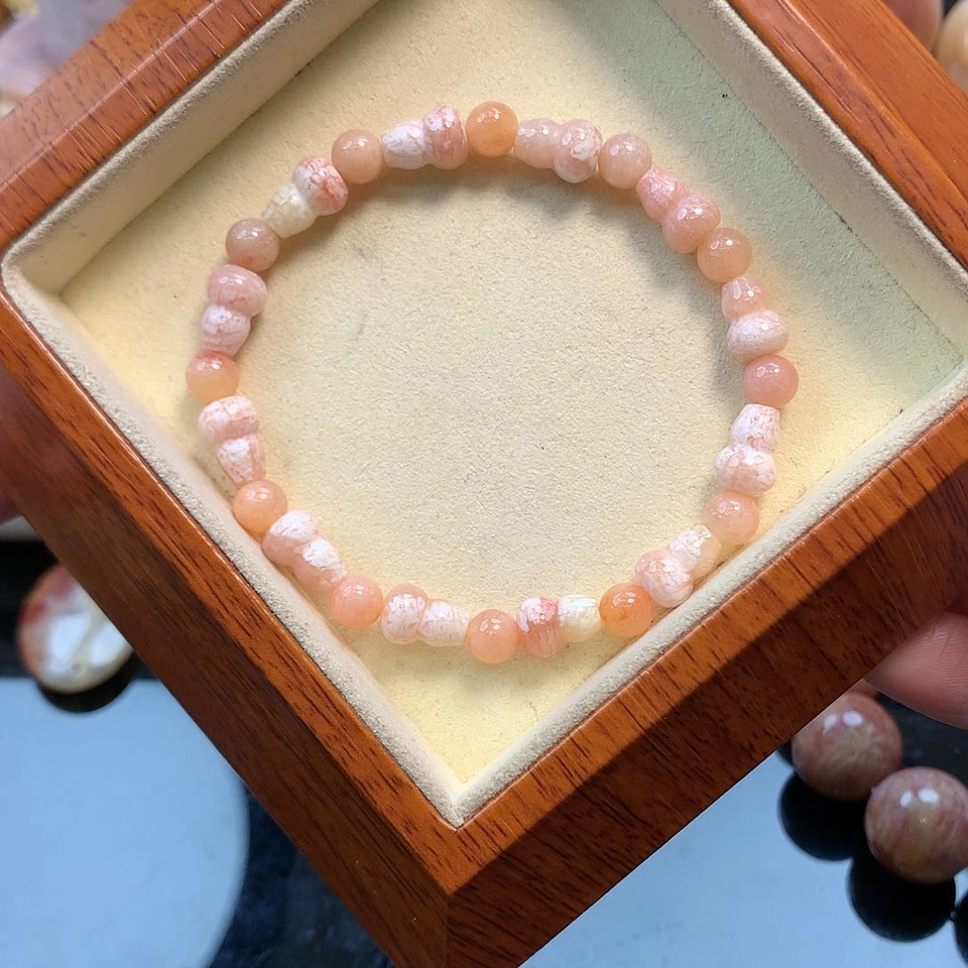 未镶嵌手串硅化珊瑚（珊瑚玉）200