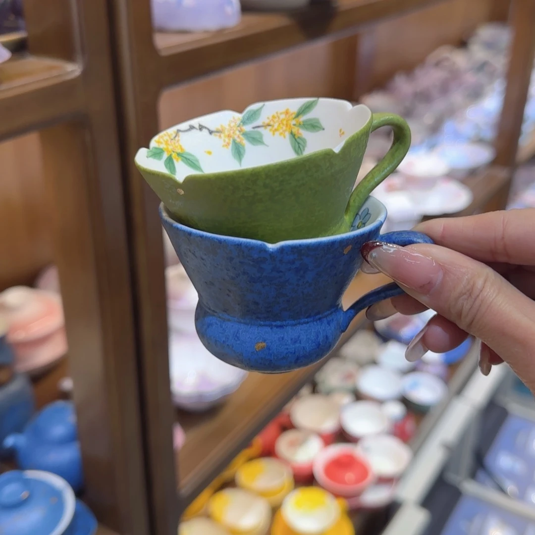 小***圆茶杯的设计是用在最上面