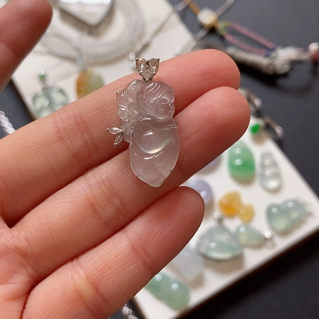 翡翠颈饰18K金镶嵌蝴蝶仙子