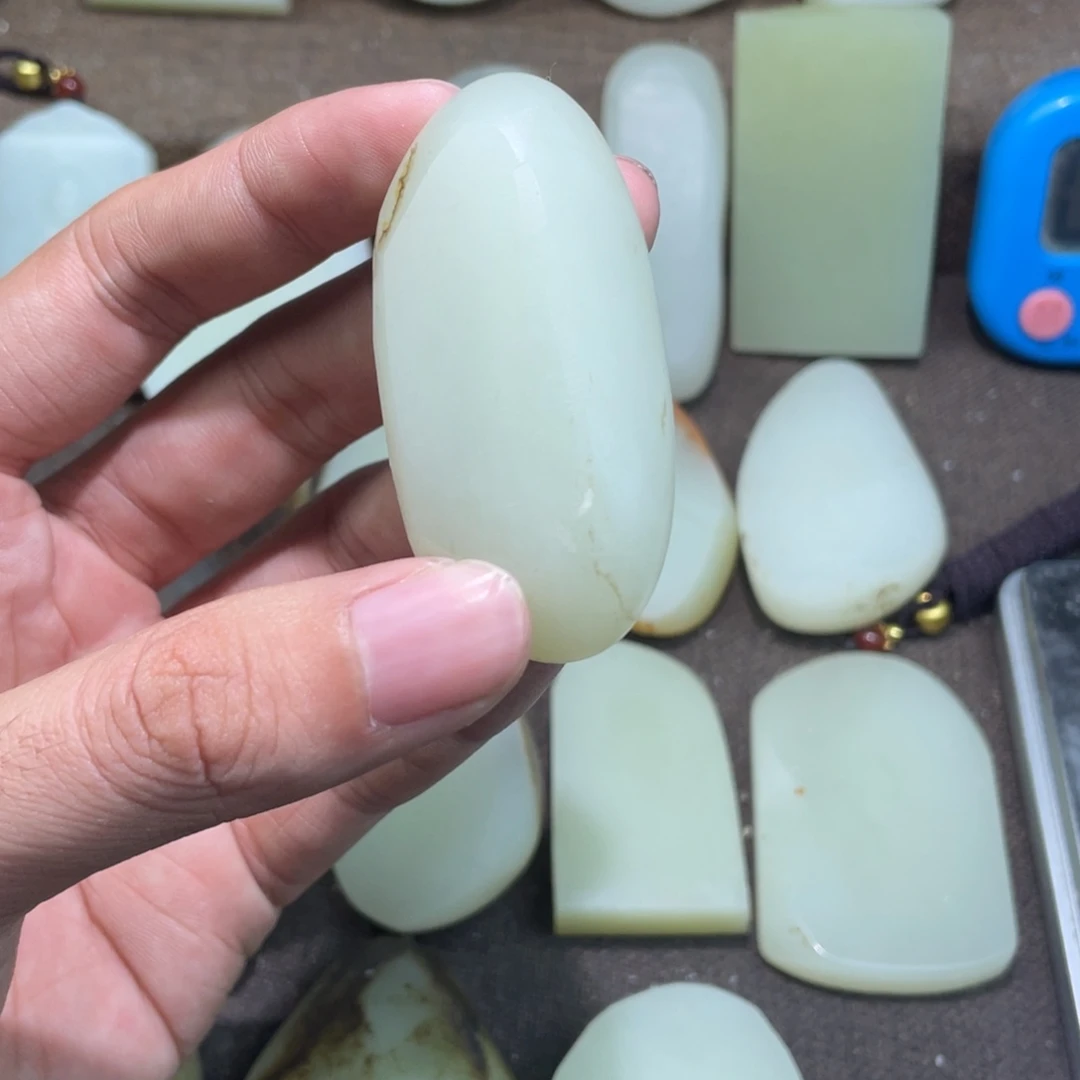 李***邵定制和田玉未镶嵌挂件