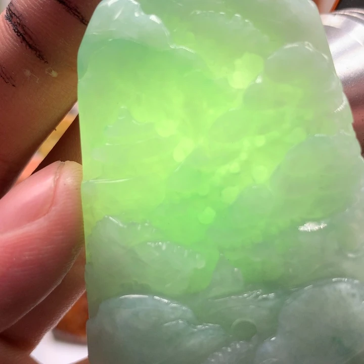 翡翠未镶嵌颈饰保真天然a货翡翠